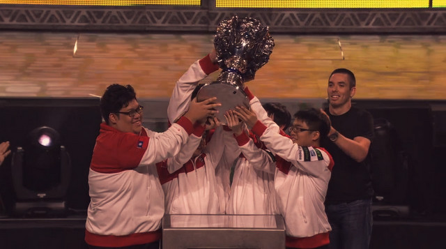 league-of-legends-world-championship-award-3