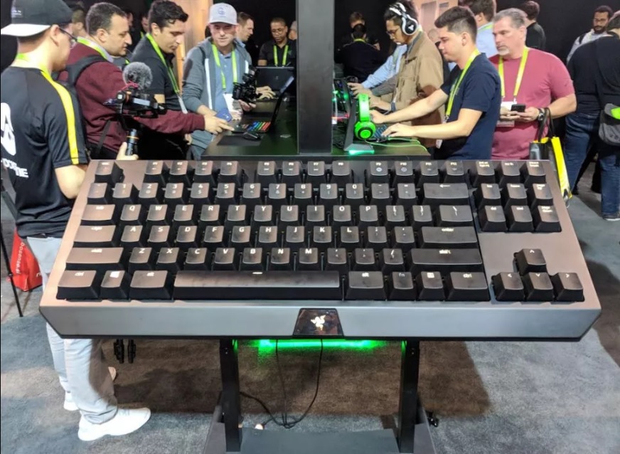 razer huge keyboard ces 2018