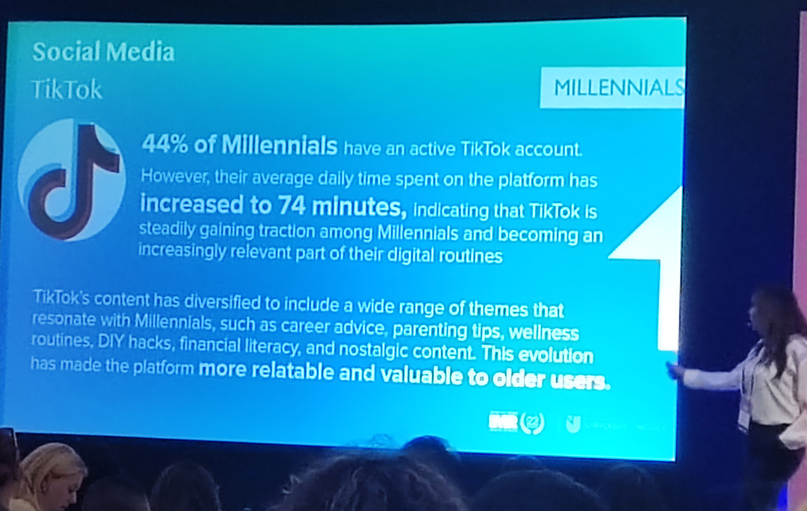 social media greece genz millenials genx erevna 1