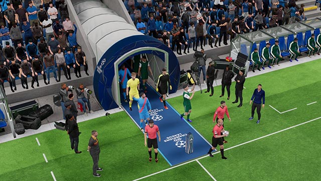 Ένας χρόνος απουσίας.