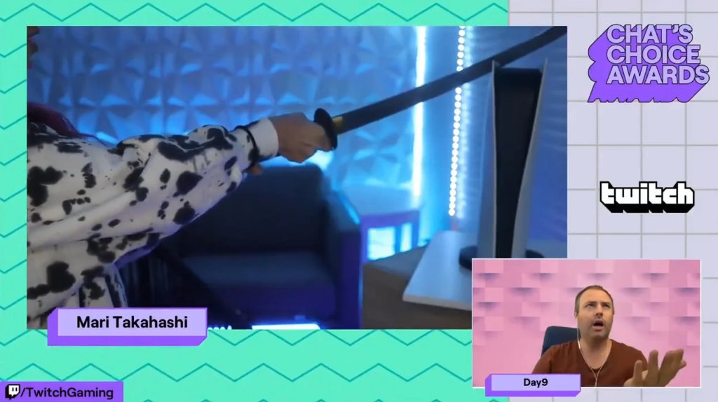Το Twitch τρολάρει τους θεατές του δείχνοντας ένα PS5 που ήταν τούρτα