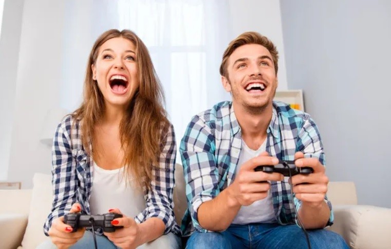 Έρευνα: Γιατί οι άνθρωποι παίζουν games; Έρευνα: Γιατί οι άνθρωποι παίζουν games;