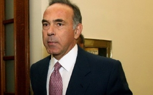 Έρευνα εθισμού στο διαδίκτυο προωθεί η κυβέρνηση στα σχολεία