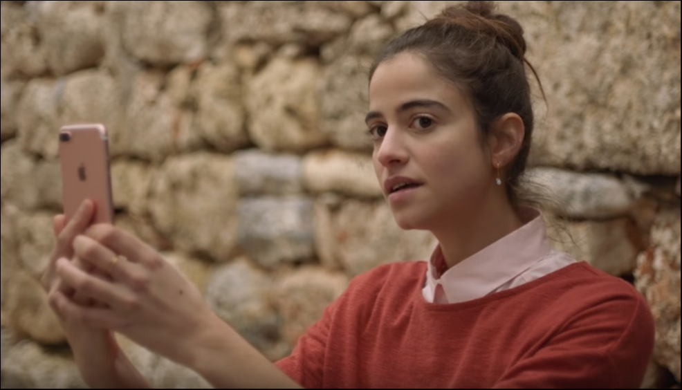 Η διαφημιση του iPhone 7 Plus στην Ελλάδα Η διαφημιση του iPhone 7 Plus στην Ελλάδα