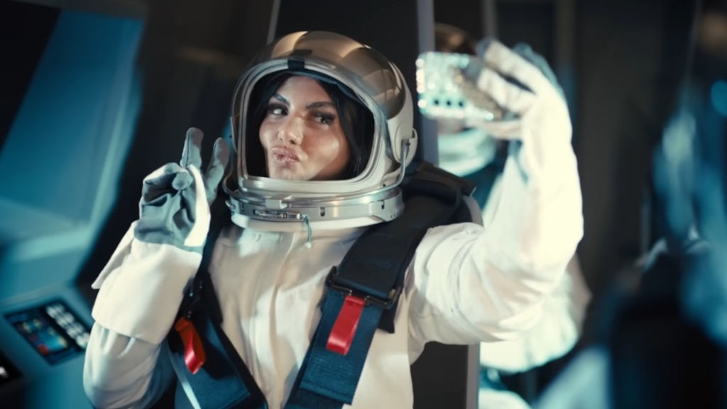 Call of Duty: Black Ops 7: Το νέο trailer σατιρίζει την πτήση του Jeff Bezos στο διάστημα