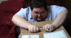 O Francis κάνει Unboxing το PS4