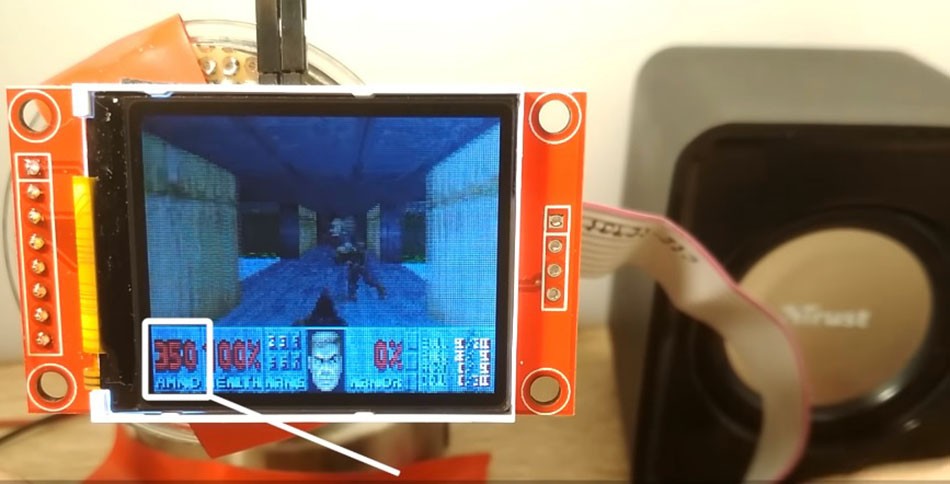 Ηλεκτρονικός έτρεξε το Doom σε λάμπα από τα IKEA