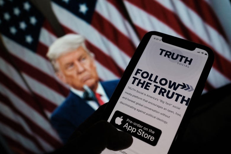 Ο Donald Trump ανακοίνωσε το δικό του social network με το όνομα TRUTH Ο Donald Trump ανακοίνωσε το δικό του social network με το όνομα TRUTH
