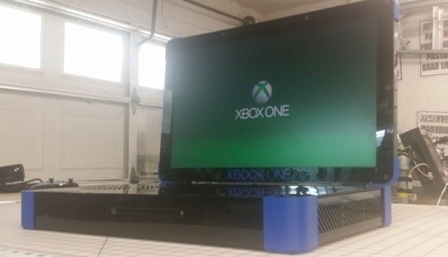 Xbook One: Το Xbox One έγινε...laptop!