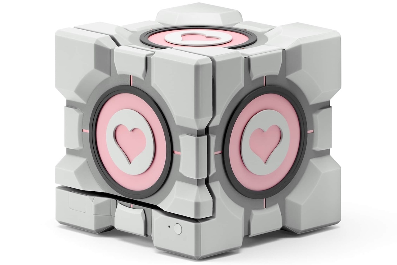 Το Steam Machine’s unlicensed Companion Cube ακυρώθηκε, η Dbrand παραδέχεται το μεγάλο λάθος