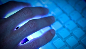 Social Number: To Facebook των...Anonymous