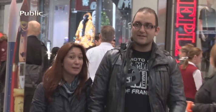 Πρόταση γάμου...στα Public