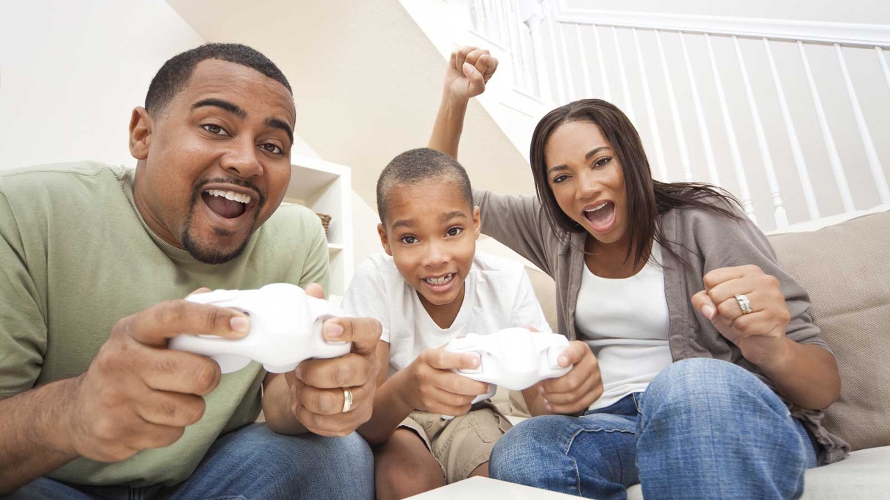 Αγγλία: Άνοιξε κέντρο σύνδεσης γονέων-παιδιών μέσω video games