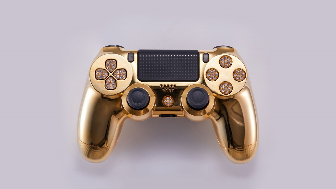 Επιχρυσωμένο χειριστήριο PS4 αξίας 12.000 ευρώ