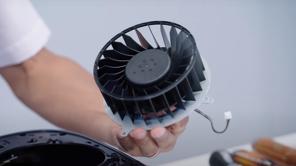 Μερικά PS5 περιέχουν διαφορετικά και ελαφρώς πιο θορυβώδη ανεμιστηράκια