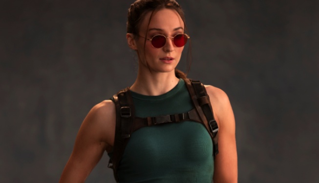 Η Sophie Turner, Lara Croft στη σειρά Tomb Raider, υπέστη τραυματισμό, η παραγωγή της σειράς "παγώνει"