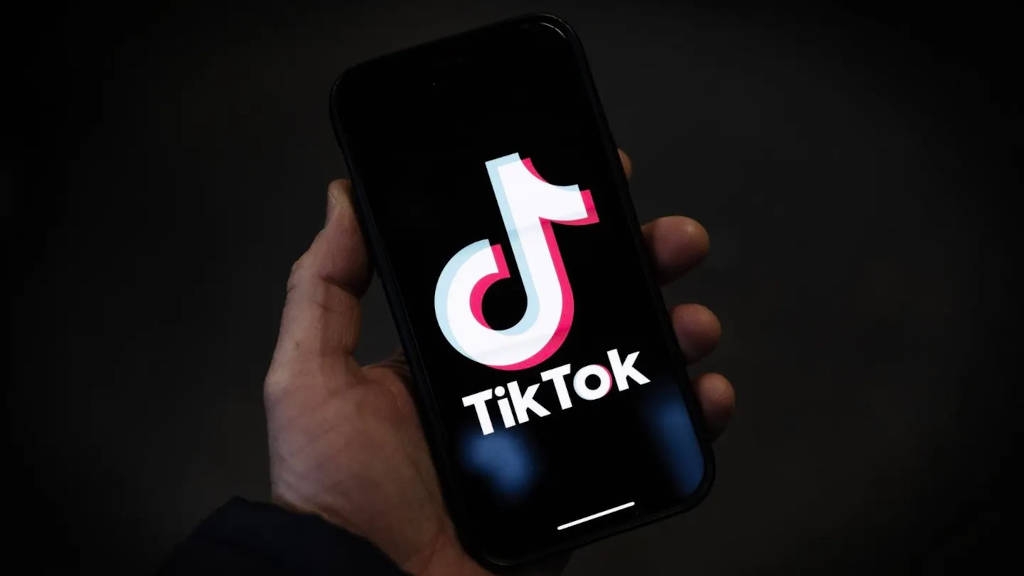 Το TikTοκ επανήλθε στην Αμερική μετά από παρέμβαση του Donald Trump
