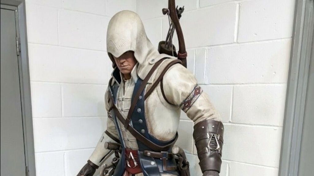 Άγαλμα 2 μέτρων του Connor Kenway απ' το Assassin’s Creed 3 σε δημοπρασία Άγαλμα 2 μέτρων του Connor Kenway απ' το Assassin’s Creed 3 σε δημοπρασία