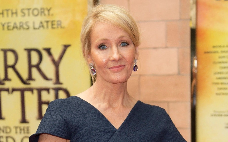 JK Rowling: "Ο πρώην άνδρας μου είχε πάρει το αρχικό χειρόγραφο του Harry Potter, θα μπορούσε να το κάψει"