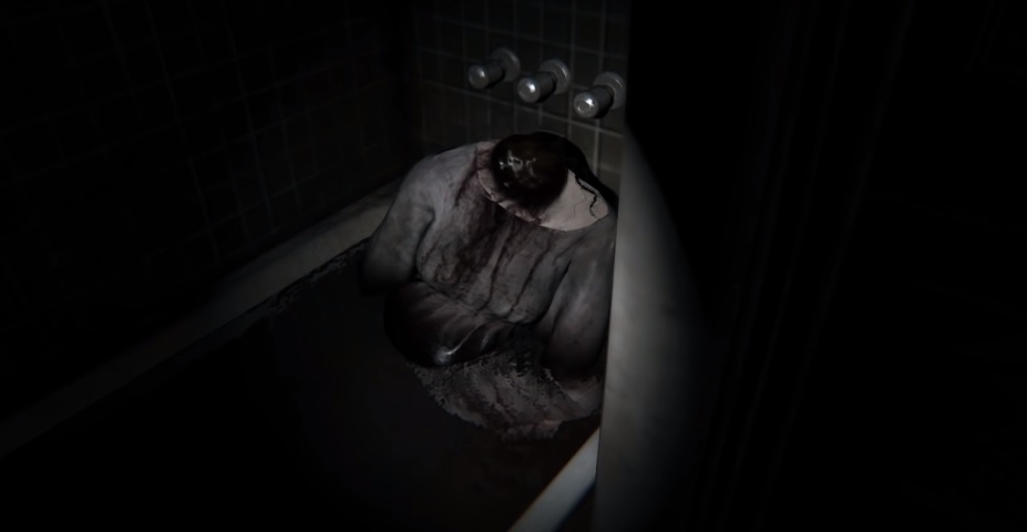 P.T.: Κοντινά πλάνα της Lisa από τα σημεία όπου σας παρακολουθεί