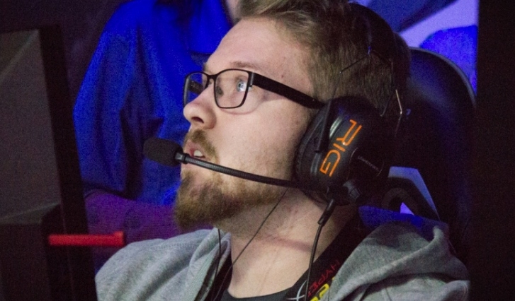 H σύντροφος του JasonR έκανε ban όλες τις συνδρομήτριές του H σύντροφος του JasonR έκανε ban όλες τις συνδρομήτριές του