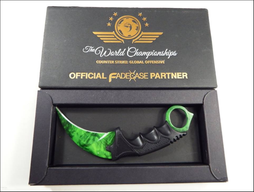 Fadecase Karambit Emerald Counter-Strike Global Offensive Knife Fadecase Karambit Emerald Counter-Strike Global Offensive Knife