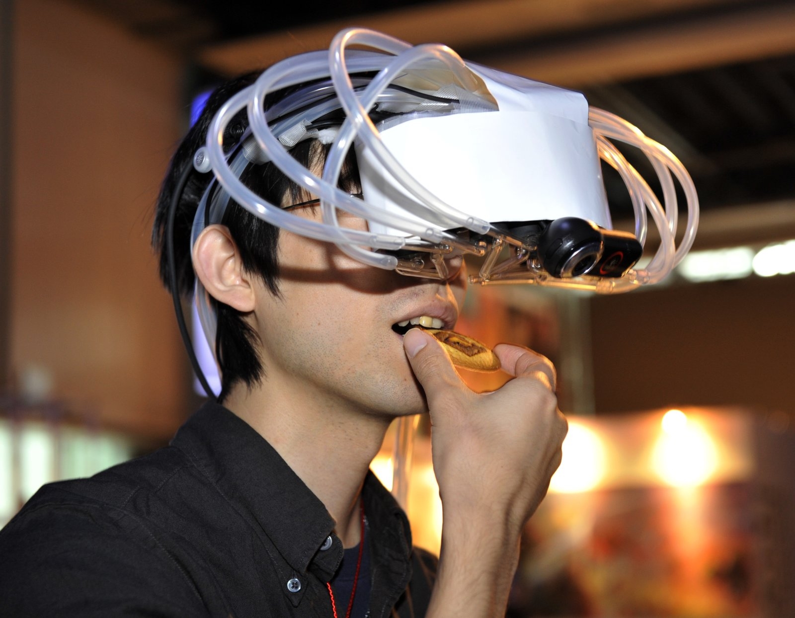 Έρχονται VR headsets που θα επηρεάζουν όσφρηση και γεύση