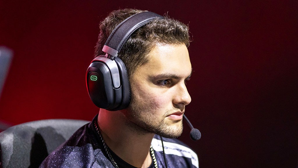 Hacker εγκατέστησε cheats σε παίκτες live τουρνουά Apex Legends