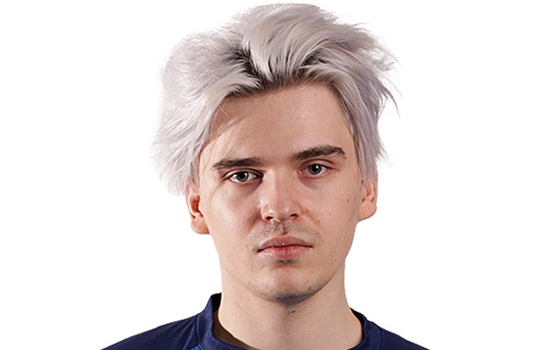 DotA 2: Ο eSports παίκτης Skiter κατούρησε σε ένα μπουκάλι σε τουρνουά 205.000 δολαρίων DotA 2: Ο eSports παίκτης Skiter κατούρησε σε ένα μπουκάλι σε τουρνουά 205.000 δολαρίων
