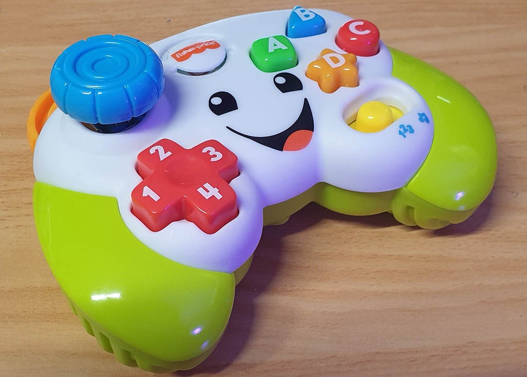 YouTuber μετέτρεψε ένα παιδικό παιχνίδι της Fisher-Price σε χειριστήριο Xbox για να παίξει Elden Ring