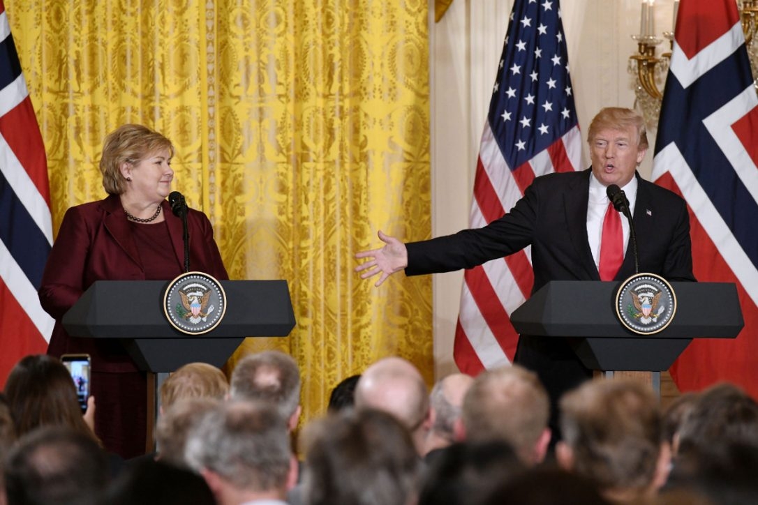 Donald Trump: "Η Αμερική πούλησε τα F-52 του Call of Duty στη Νορβηγία"