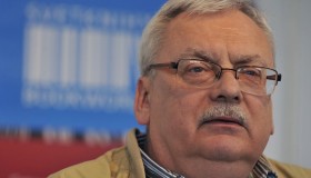 Ο συγγραφέας του The Witcher Andrzej Sapkowski  ζητάει χρήματα απ&#039; την CD Projekt Red