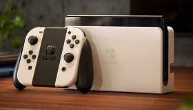 nintendo-switch-oled-white