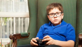 kid-gameboy