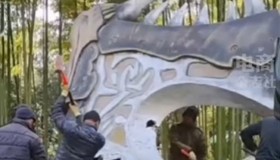 activision-blizzard-netease-wow-statue