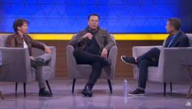 O Elon Musk παρέα με τον Todd Howard αποκάλυψαν ότι το Fallout Shelter έρχεται στα Tesla