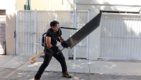 Ο YouTuber Allen Pan έφτιαξε το σπαθί του Cloud Strife από το Final Fantasy