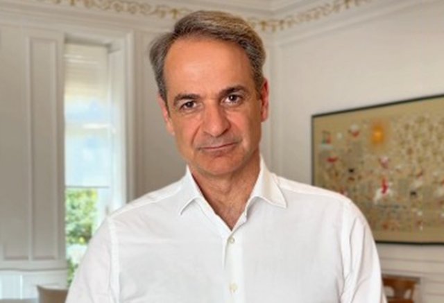 mitsotakis-social-media