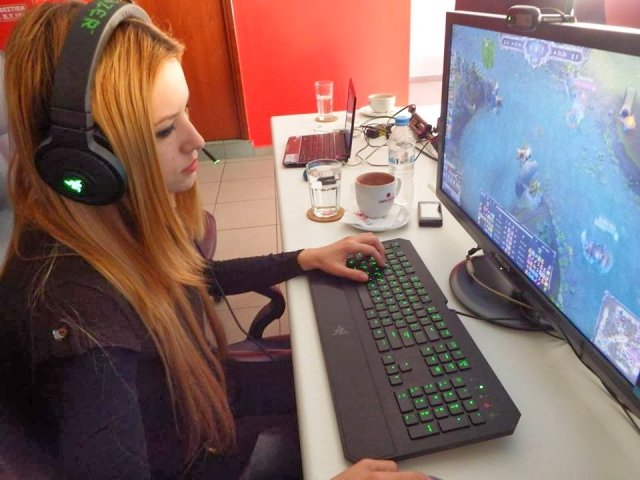 gamers-christiana-thanou